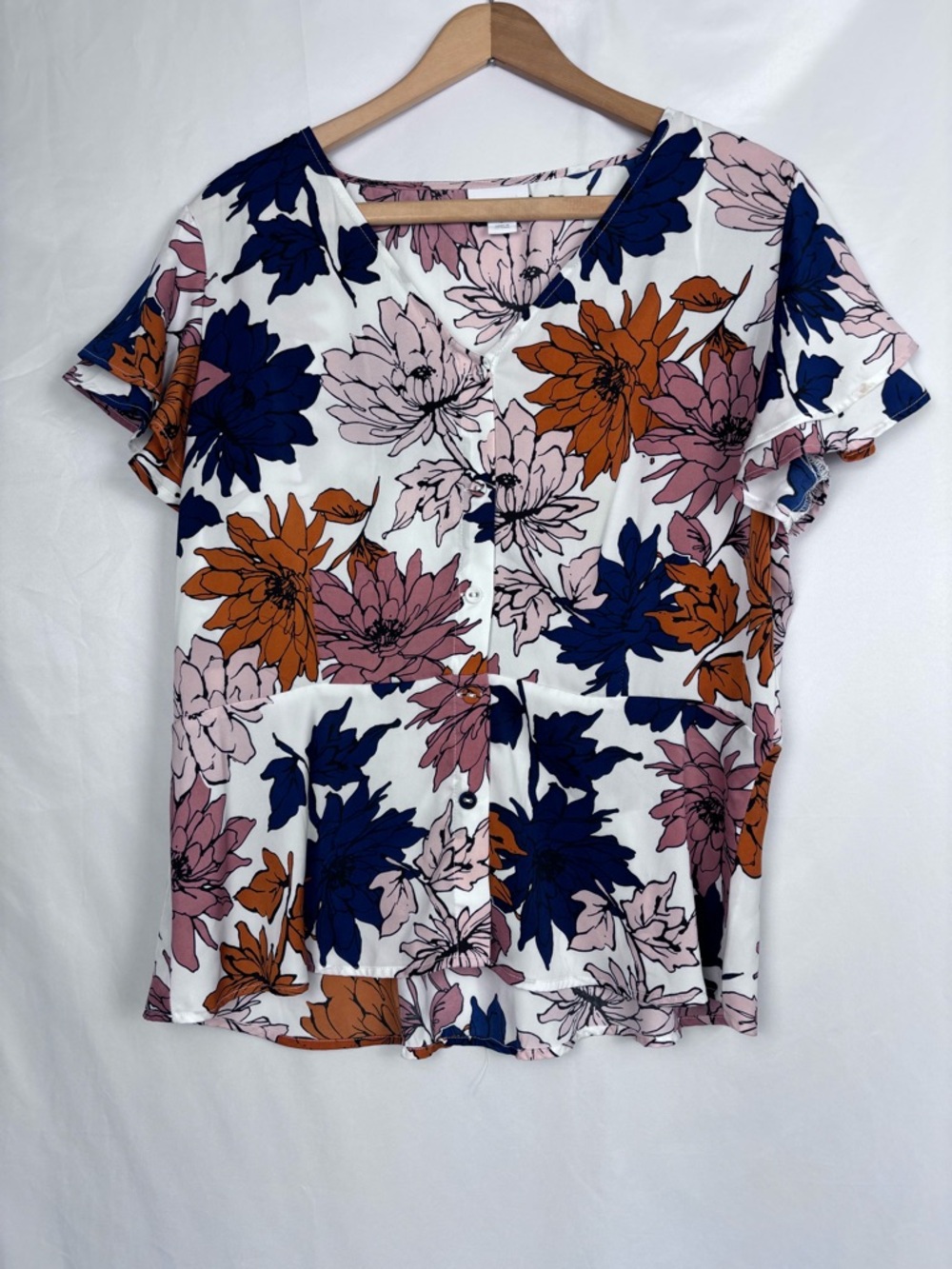 Liz Claiborne Floral Button-Front V-Neck Top - Navy, Blush & Rust